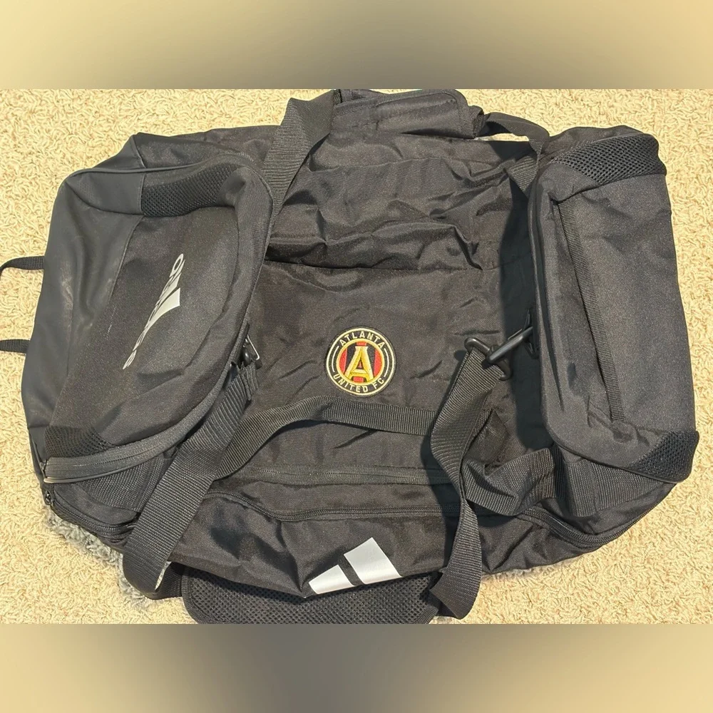 NWOT Atlanta United Travel Duffle Bag